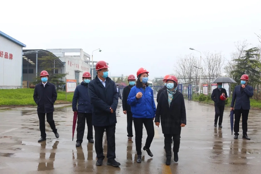 市委常委、統(tǒng)戰(zhàn)部部長王擁華到我縣調(diào)研安全生產(chǎn)工作